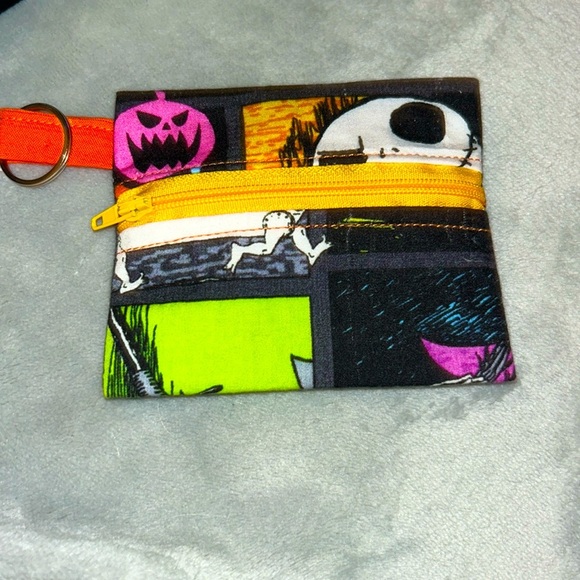 Nightmare before Christmas change purse - Picture 1 of 2